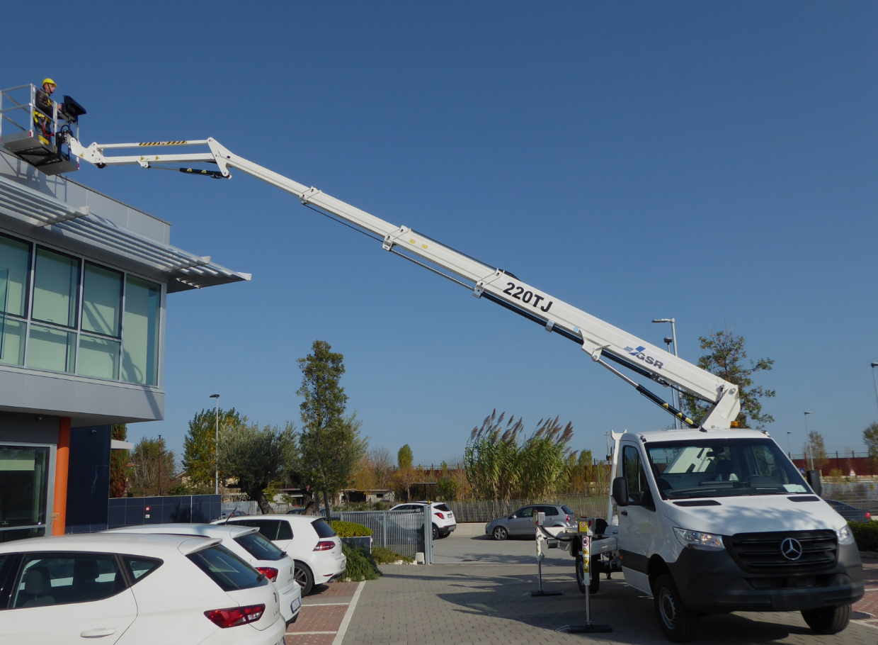 B220TJ in action - mob